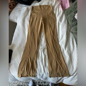 Aritzia split leggings